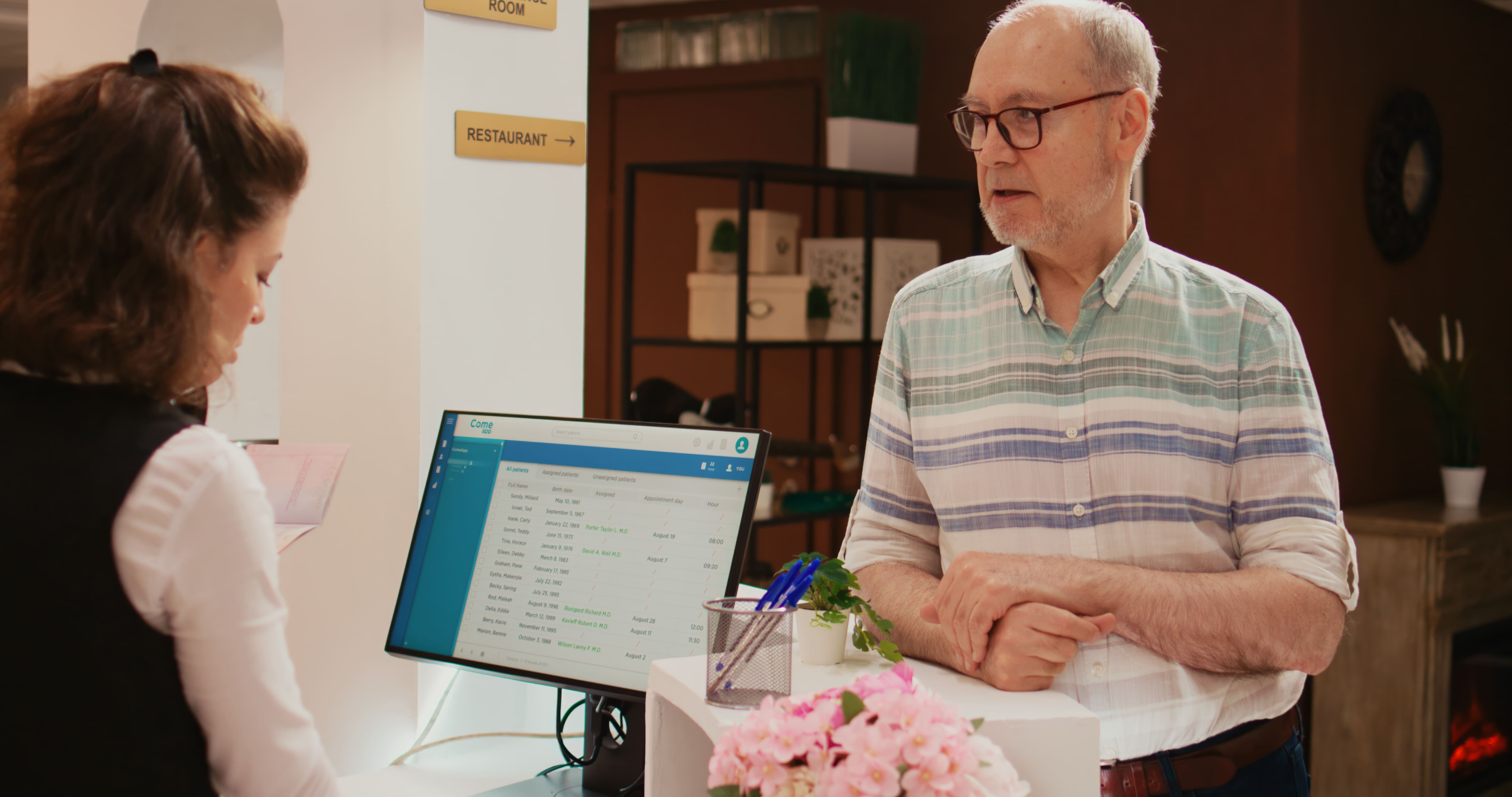 Track claims and A/R with HIPAA-compliant medical billing software